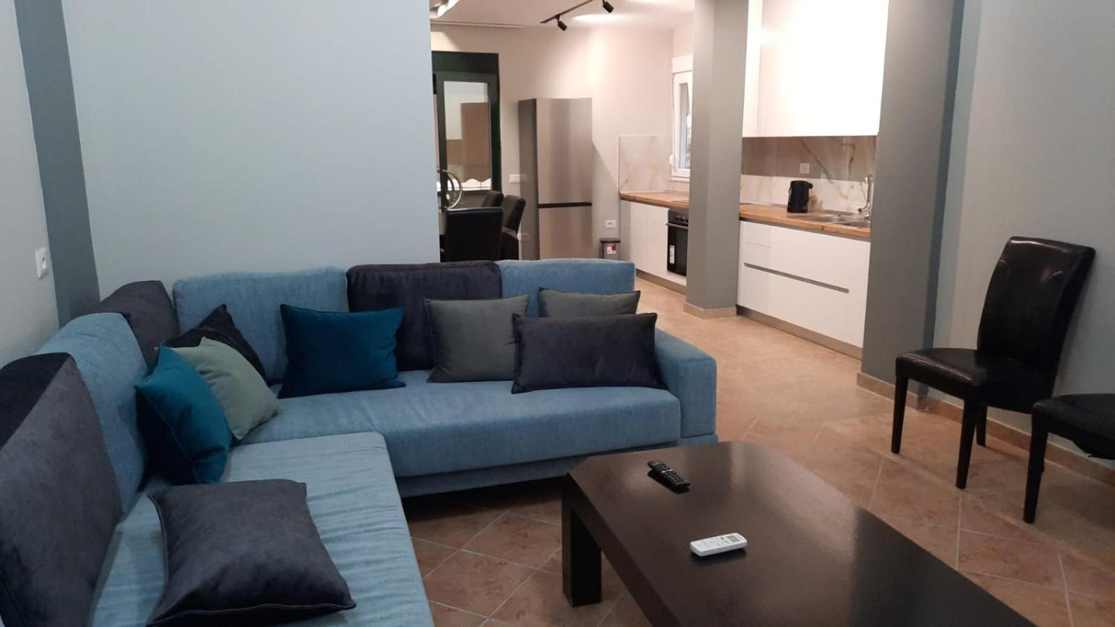 Luander Hotel Tirana Zimmer foto